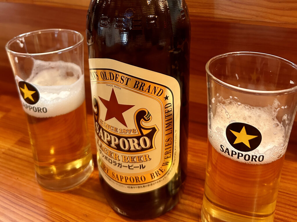 大山ゴルフ倶楽部でのラウンド後、米子の夜ご飯で飲むサッポロラガービール（赤星）