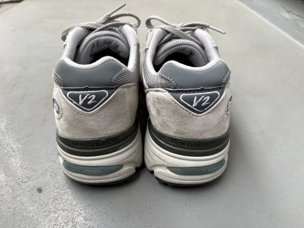 ニューバランス 991v2 ヒールデザイン v2の刻印